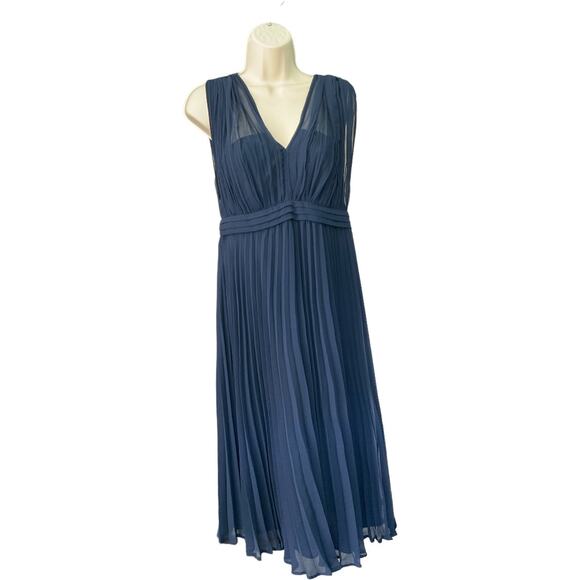 NWT ASOS Plissé Pleated Navy Chiffon Sleeveless Maternity Midi Dress Size 6 - Picture 1 of 9